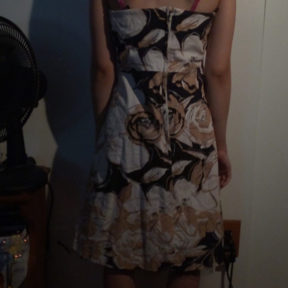 Dress - Picture 2 of 3